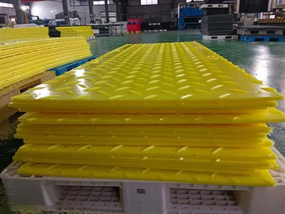 Tepisi za travnjak za tešku opremu